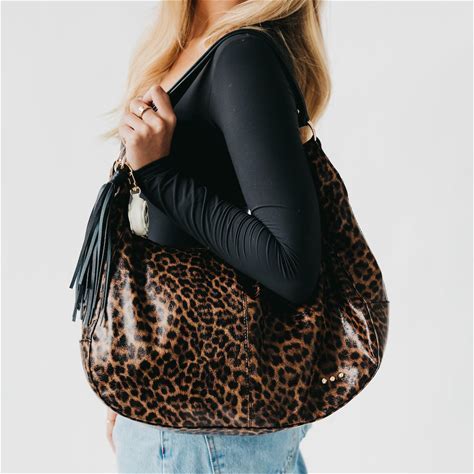 Hazel Hobo Shoulder Bag With Tassel - Leopard