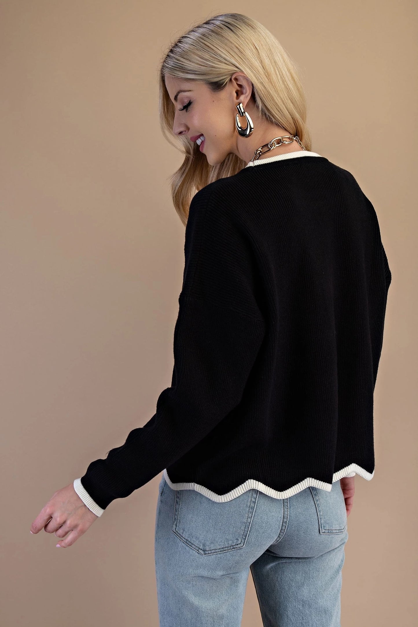 Wavy Hemmingway Sweater