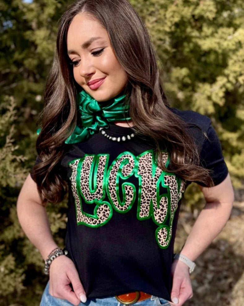 Leopard Lucky / Green Puff Outline