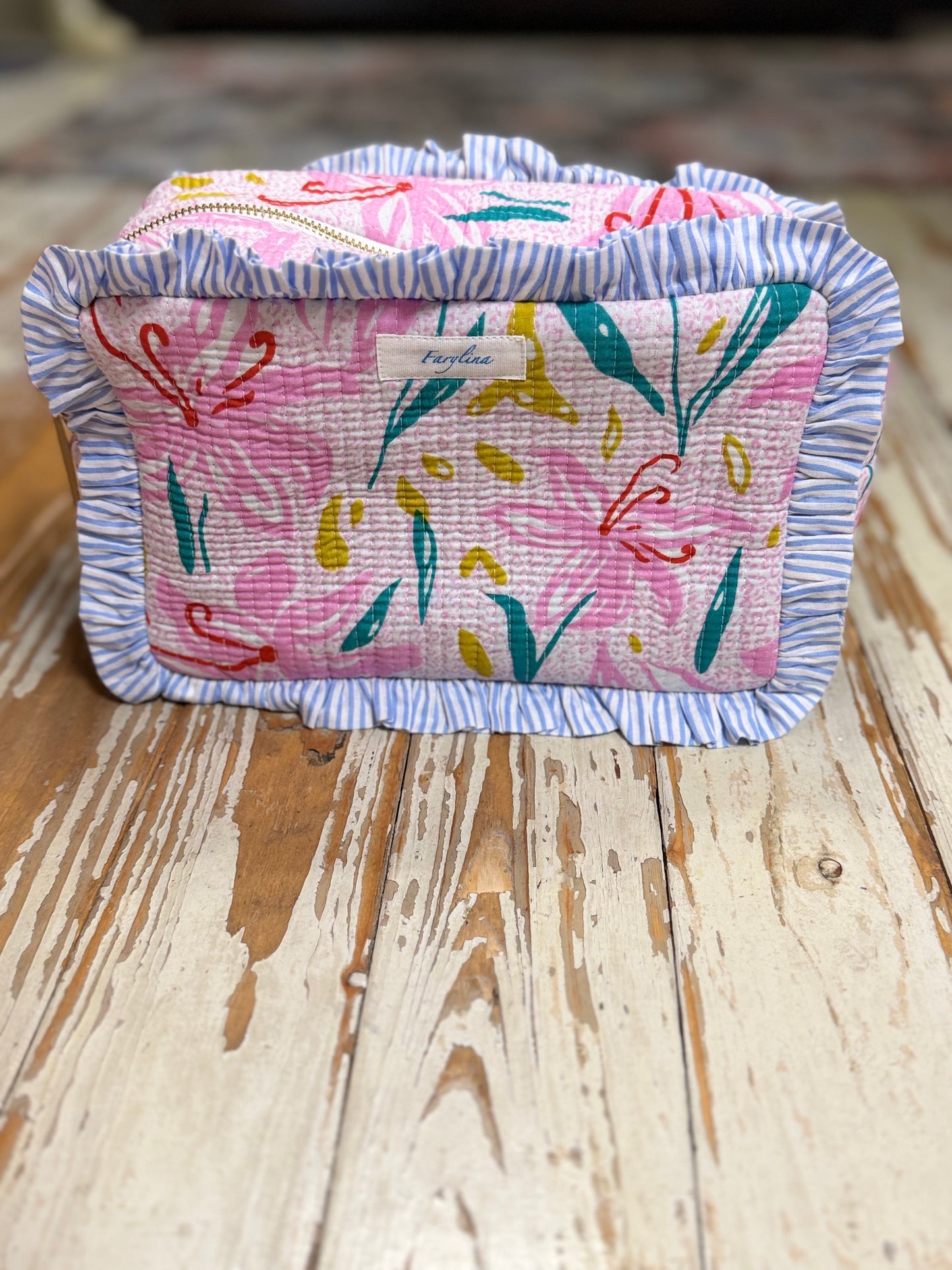 FRILLY TOILETRY BAG GARDEN PARTY