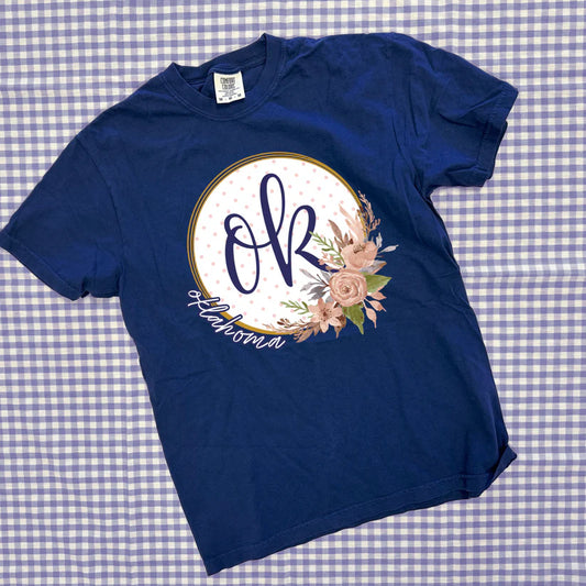 OKLAHOMA 2025: OK Script Floral Wreath With *Gold Shimmer* CC SS