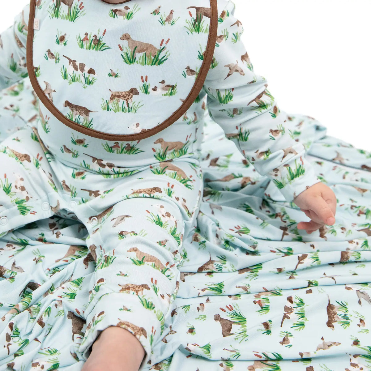 Delta Bird Hunting Dogs Bib Set