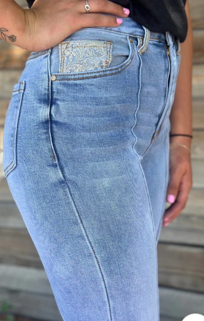 Kreek Cuffed Jeans